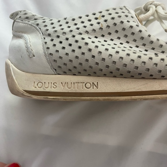Louis Vuitton sneakers - Picture 3 of 11